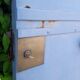 Porte portail H205xL103 ancienne en fer cintrée avec boite aux lettres