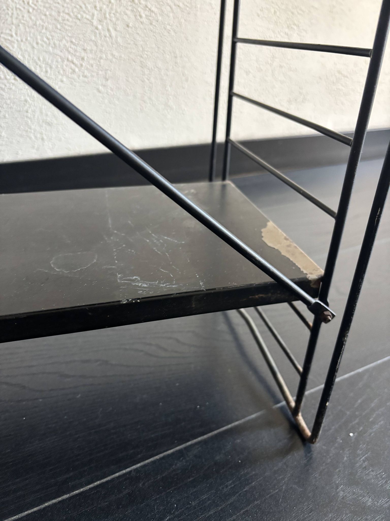 Vintage 1950 shelf taken on A. Dekker design black legs - 84 x 25 cm