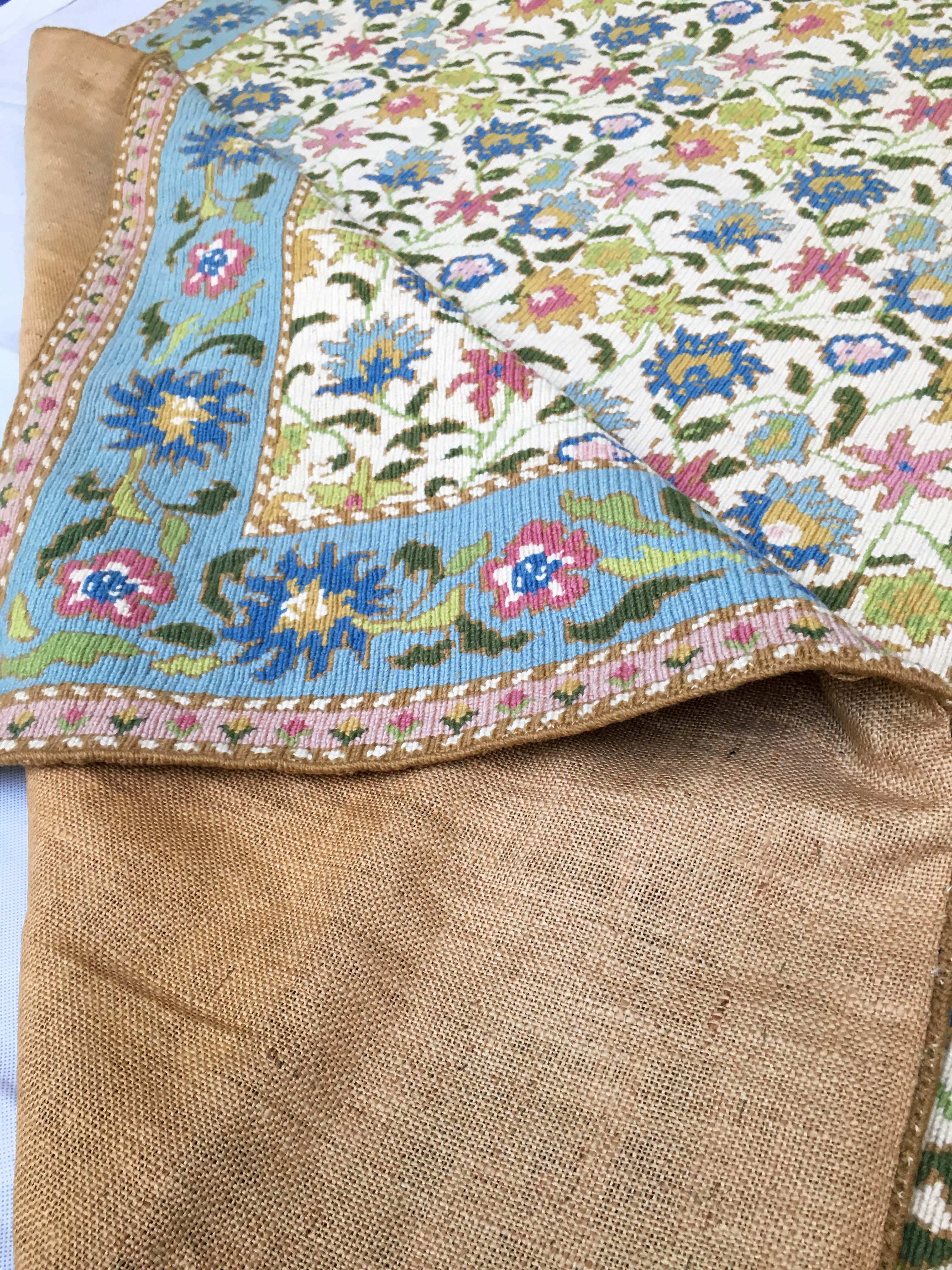 The Portugal hand made carpets: Arraiolos 190 x 130 cm