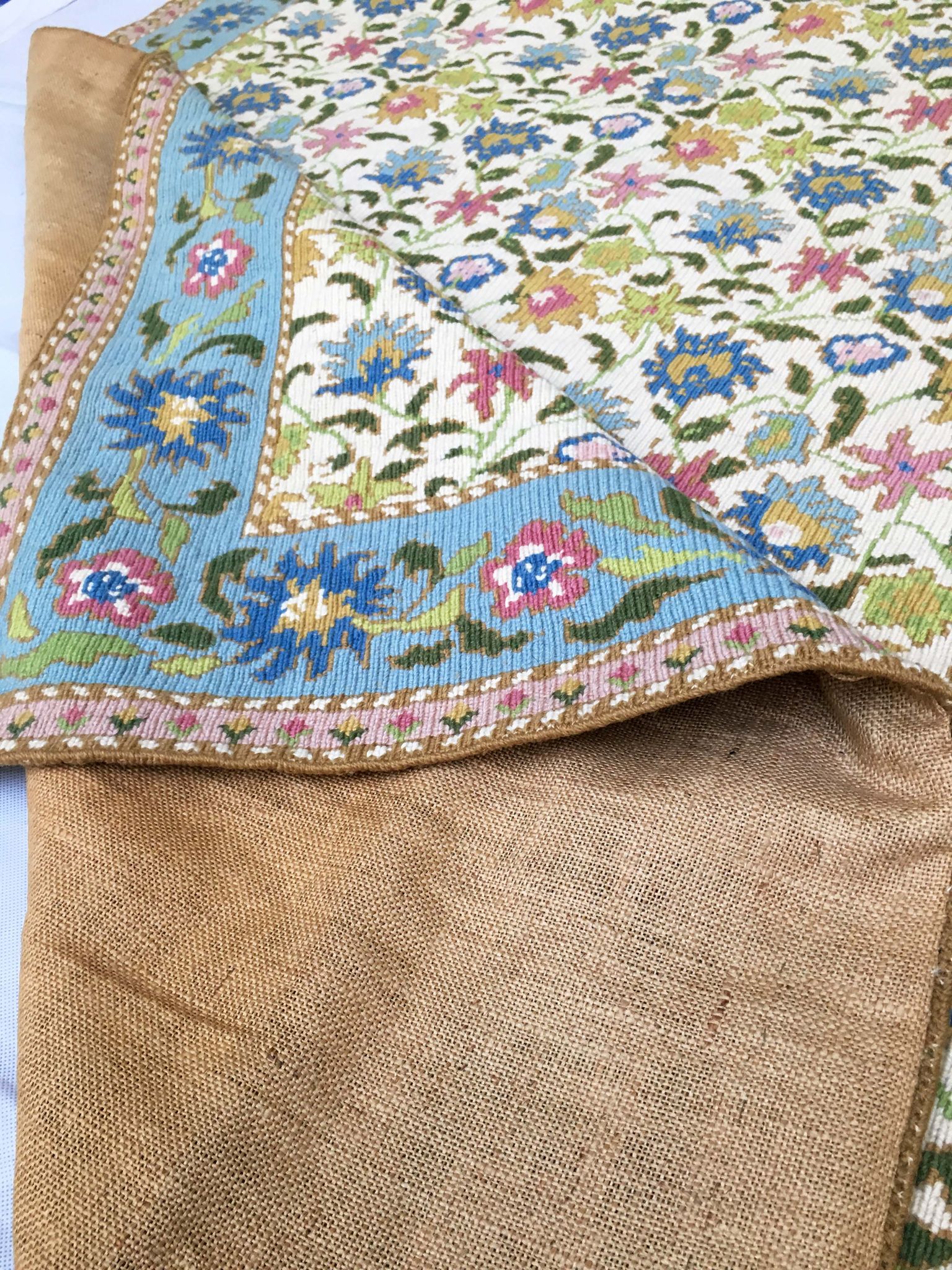 The Portugal hand made carpets: Arraiolos 190 x 130 cm