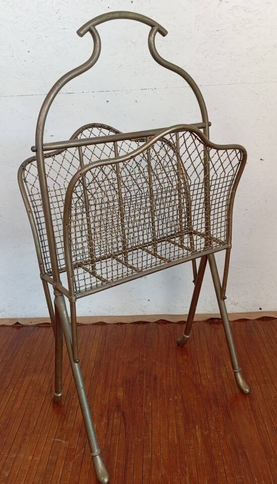 Brass magazine rack in neo-classical style, 20th century.