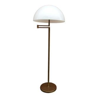 Lampadaire en laiton by Swiss International