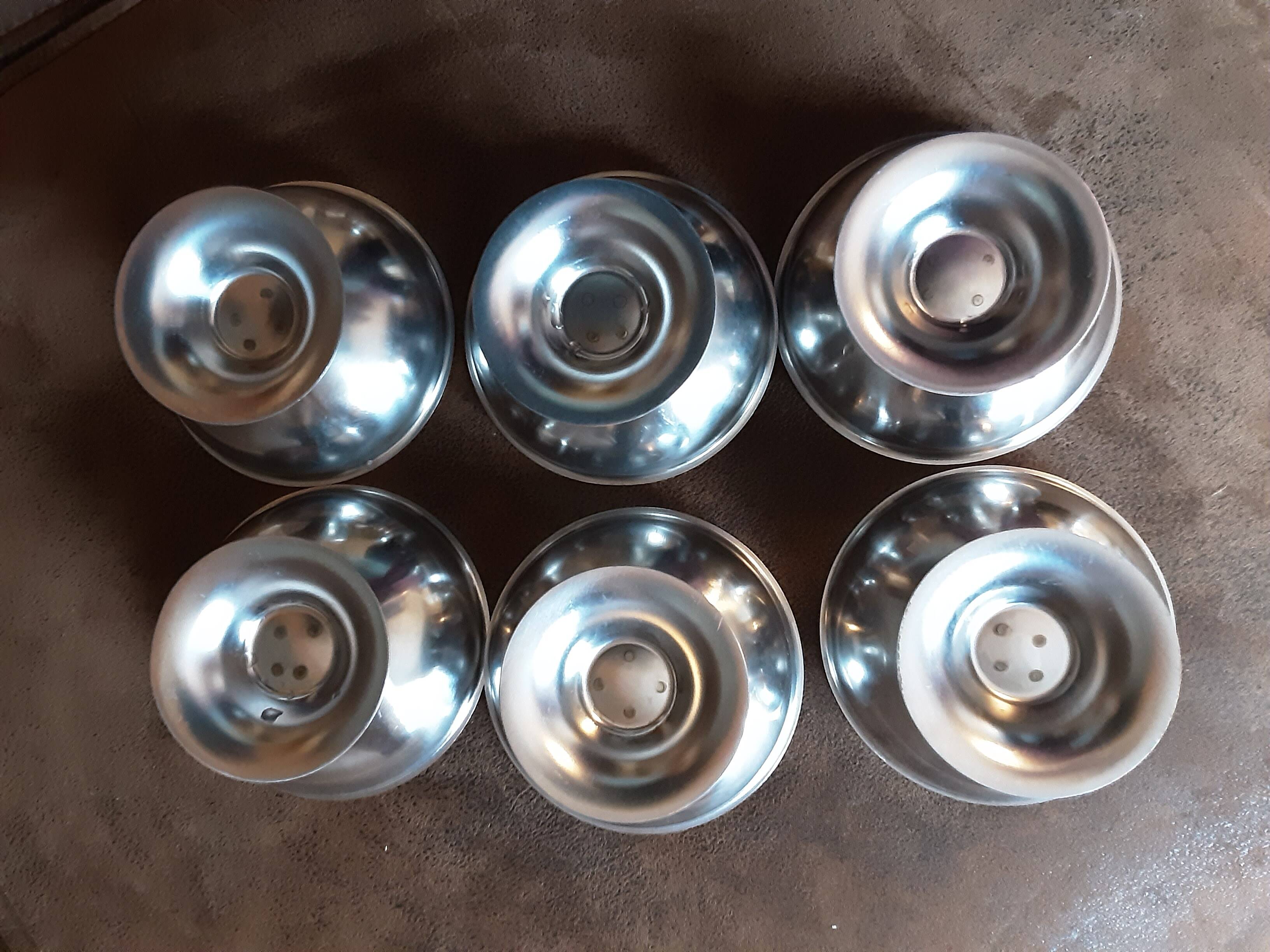 Set of 6 metal cups