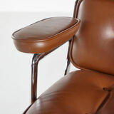 ES104 Lobby chair by Charles & Ray Eames for Vitra