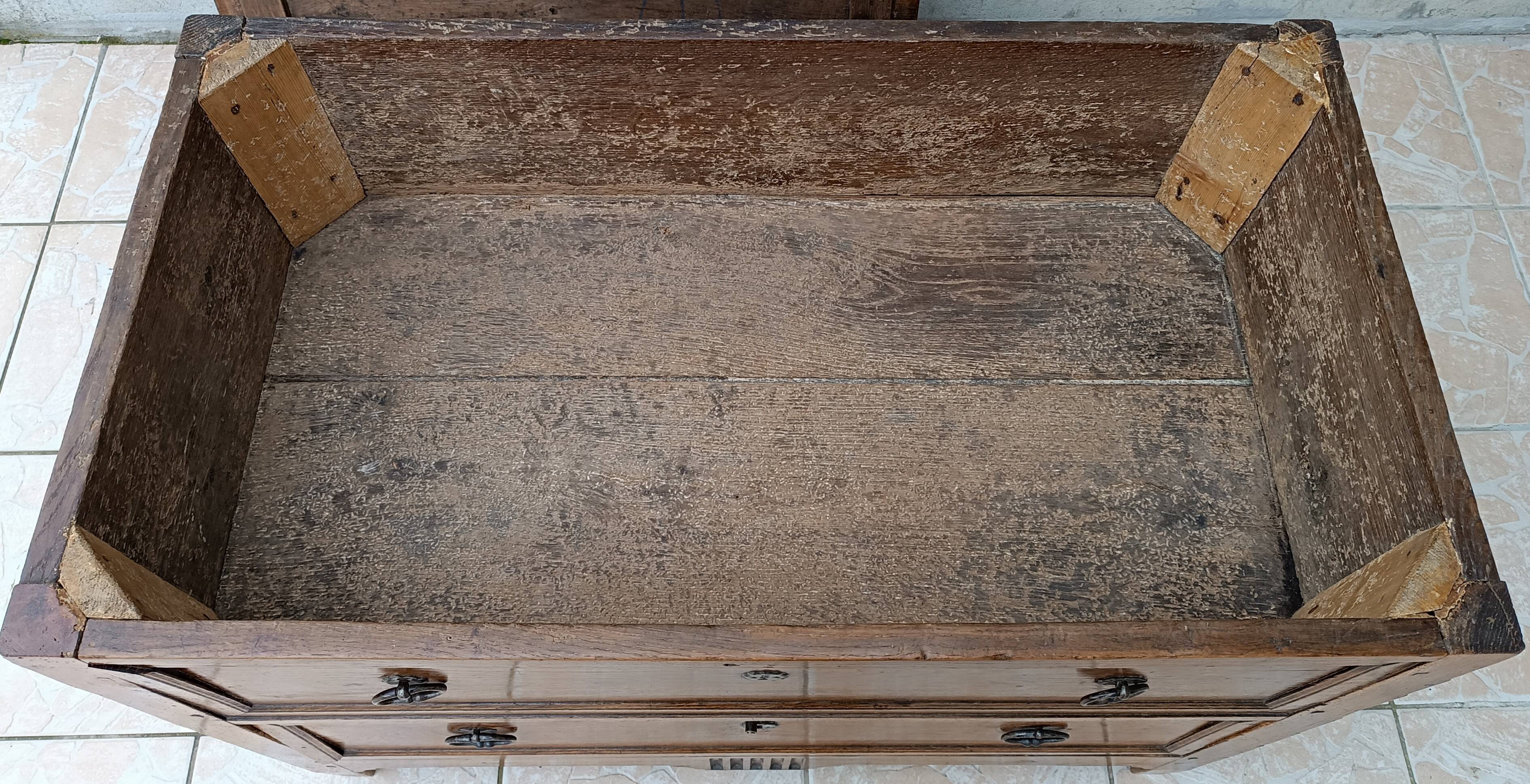Louis XVI oak chest