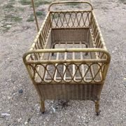 Wicker baby bed
