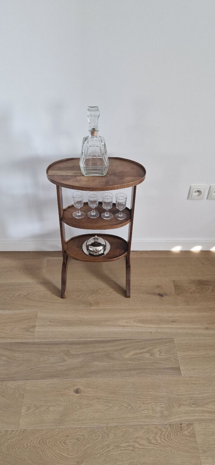 Antique walnut pedestal table furniture