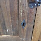 Armoire parisienne en sapin