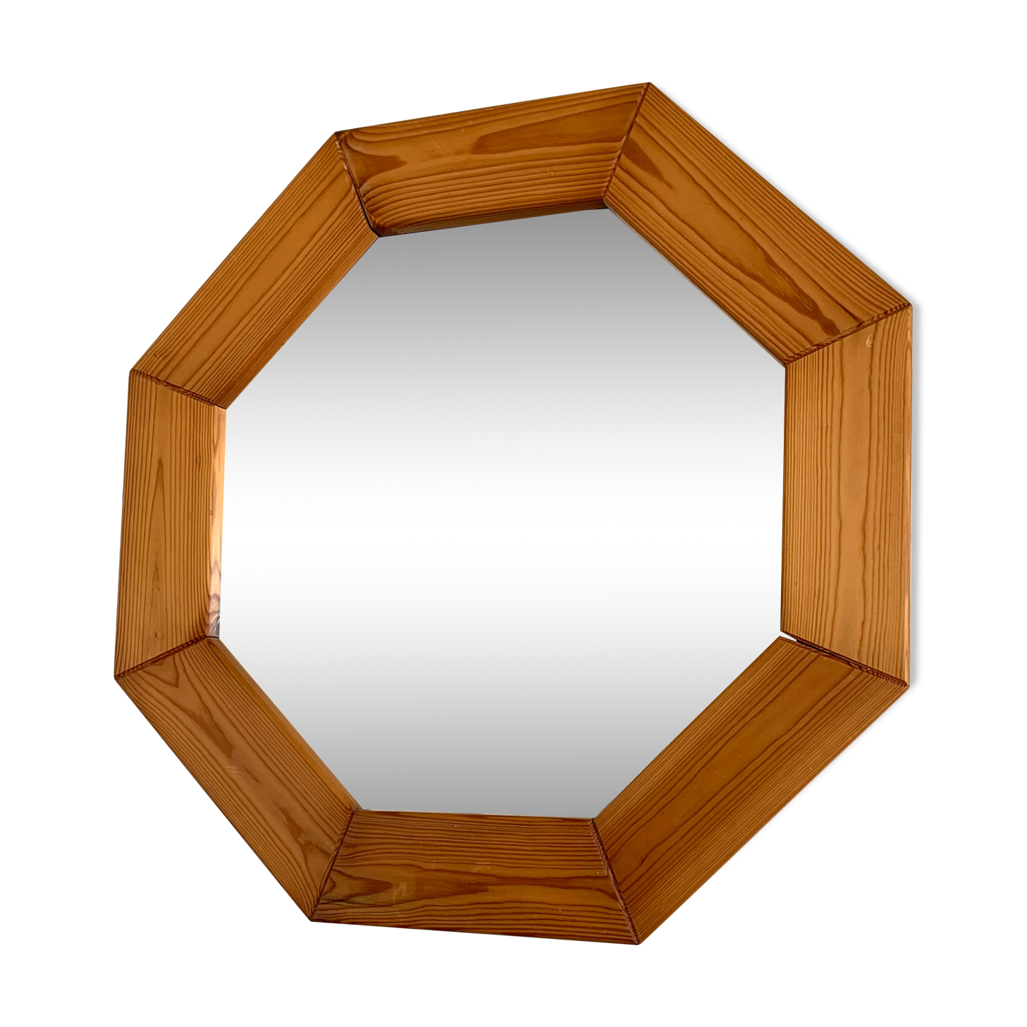 Octagonal mirror