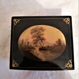 Old box with landscape decoration, School of Fédoskino, Russia