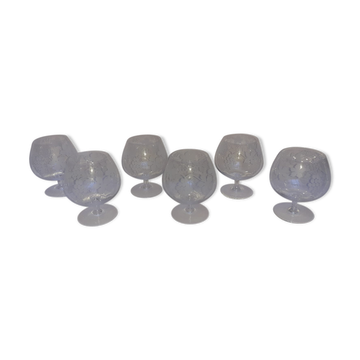Set of six glasses engraved with crystal grape bunches