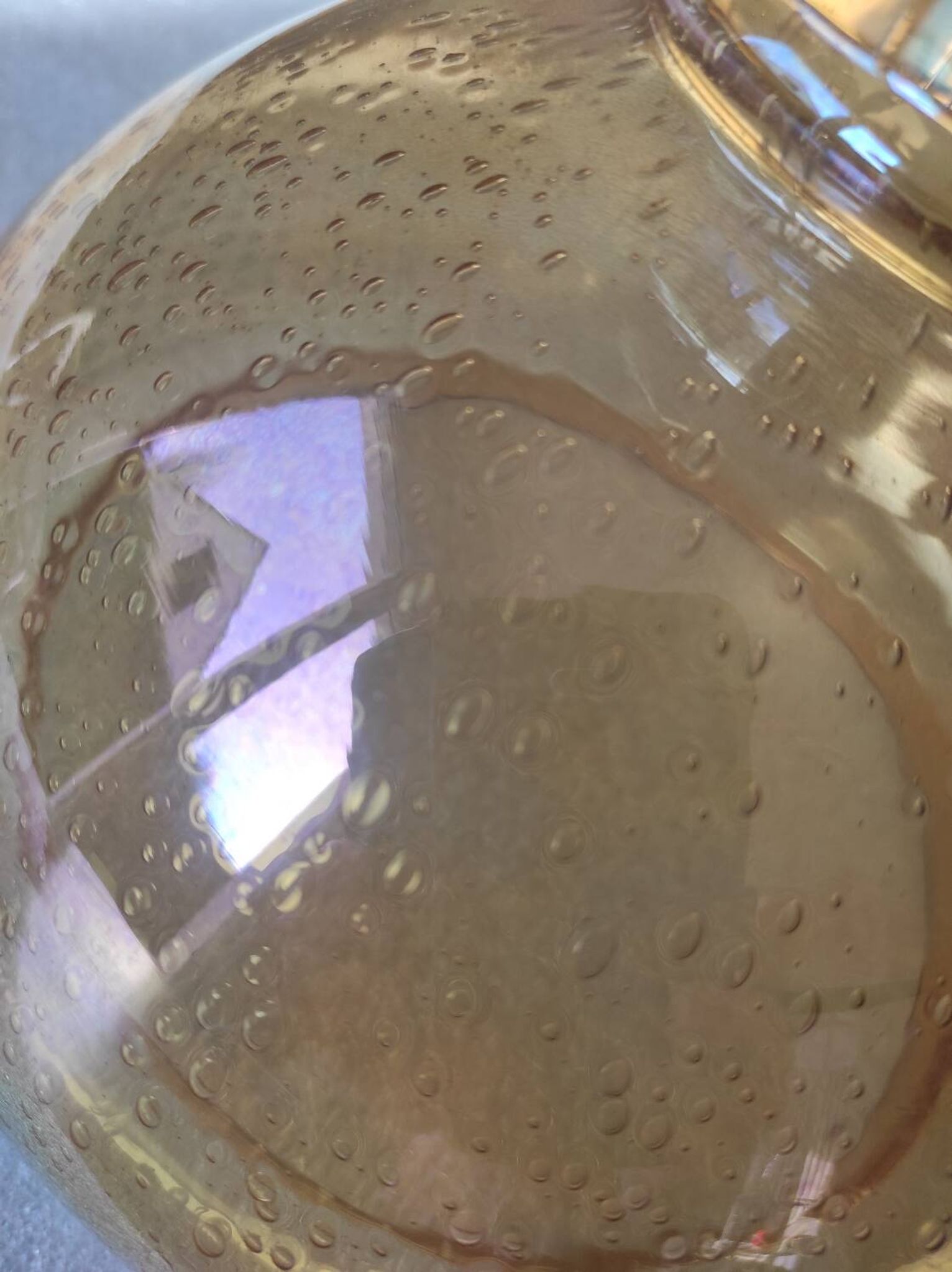 Globe de lampe en verre teinté jaune