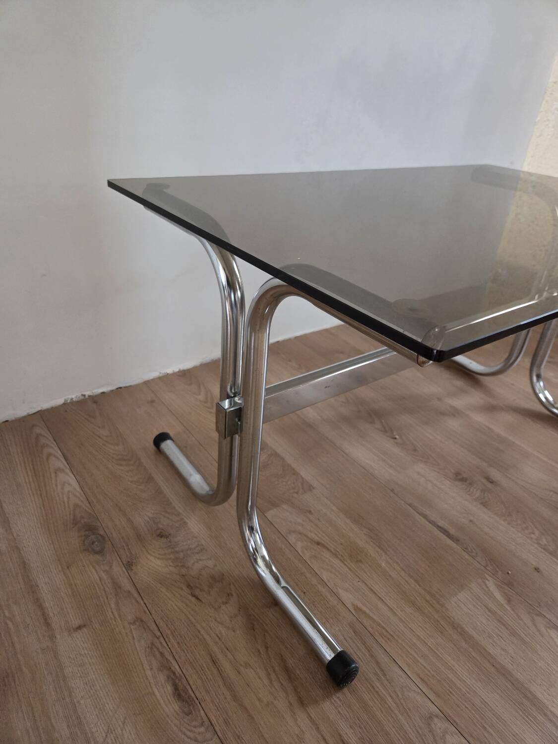 Chrome and smoked glass coffee table, 60-70.