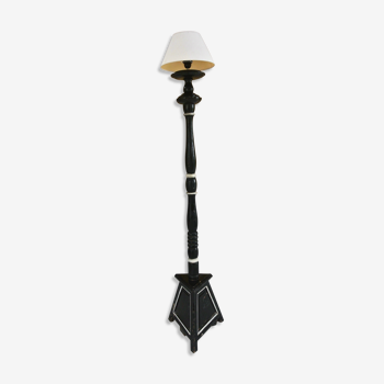 Black wooden floor lamp