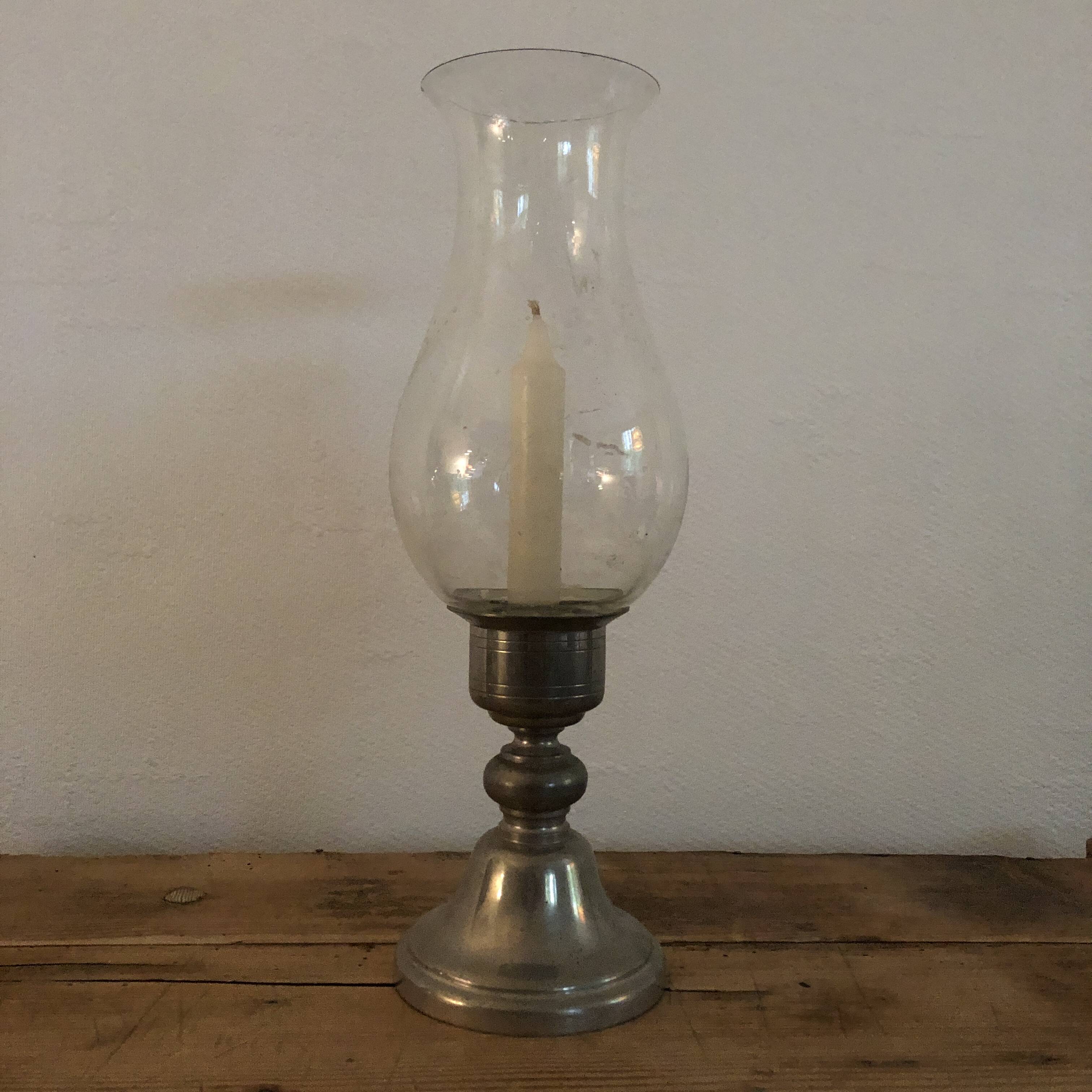 Tealight holder