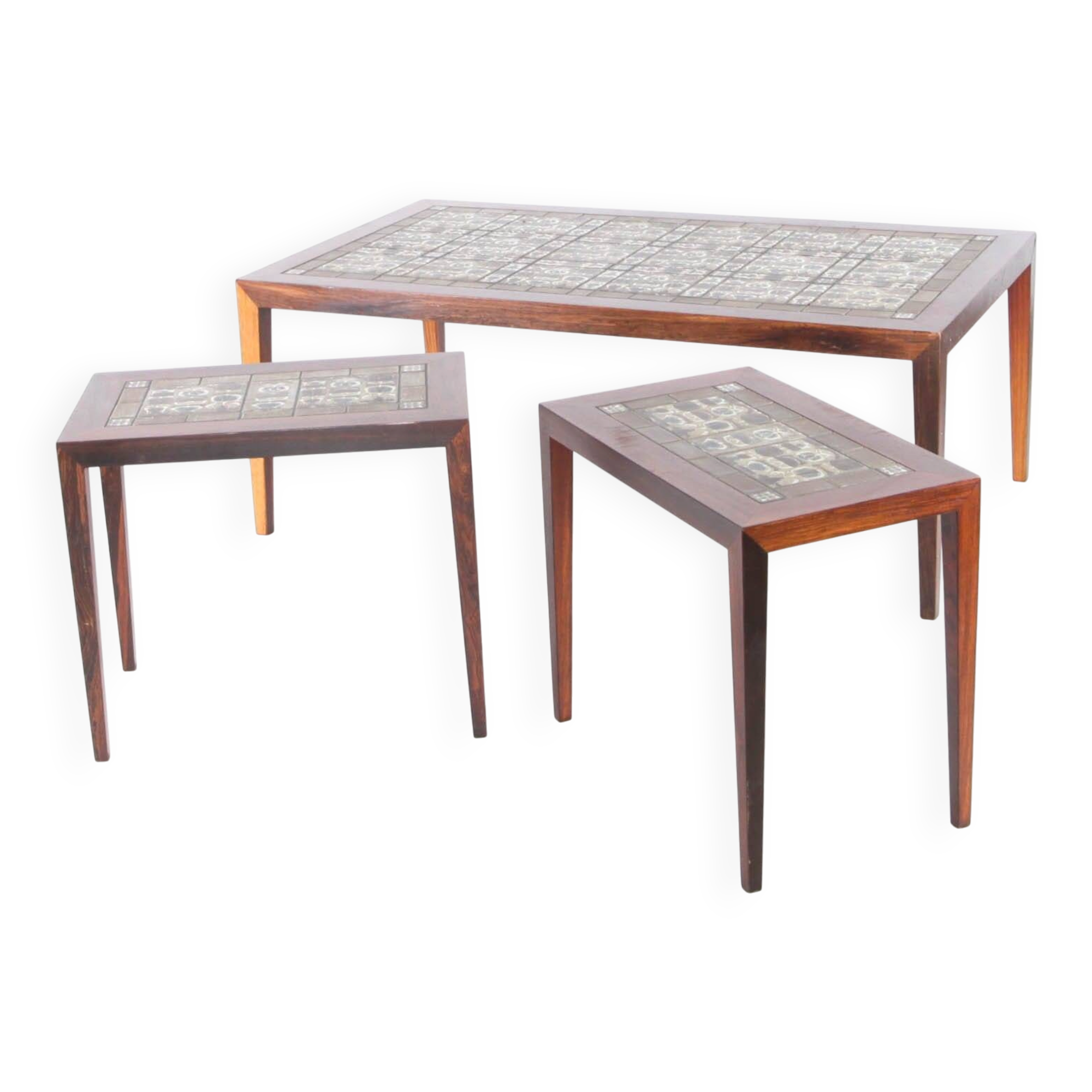 Set of coffee tables in rosewood and ceramic.
