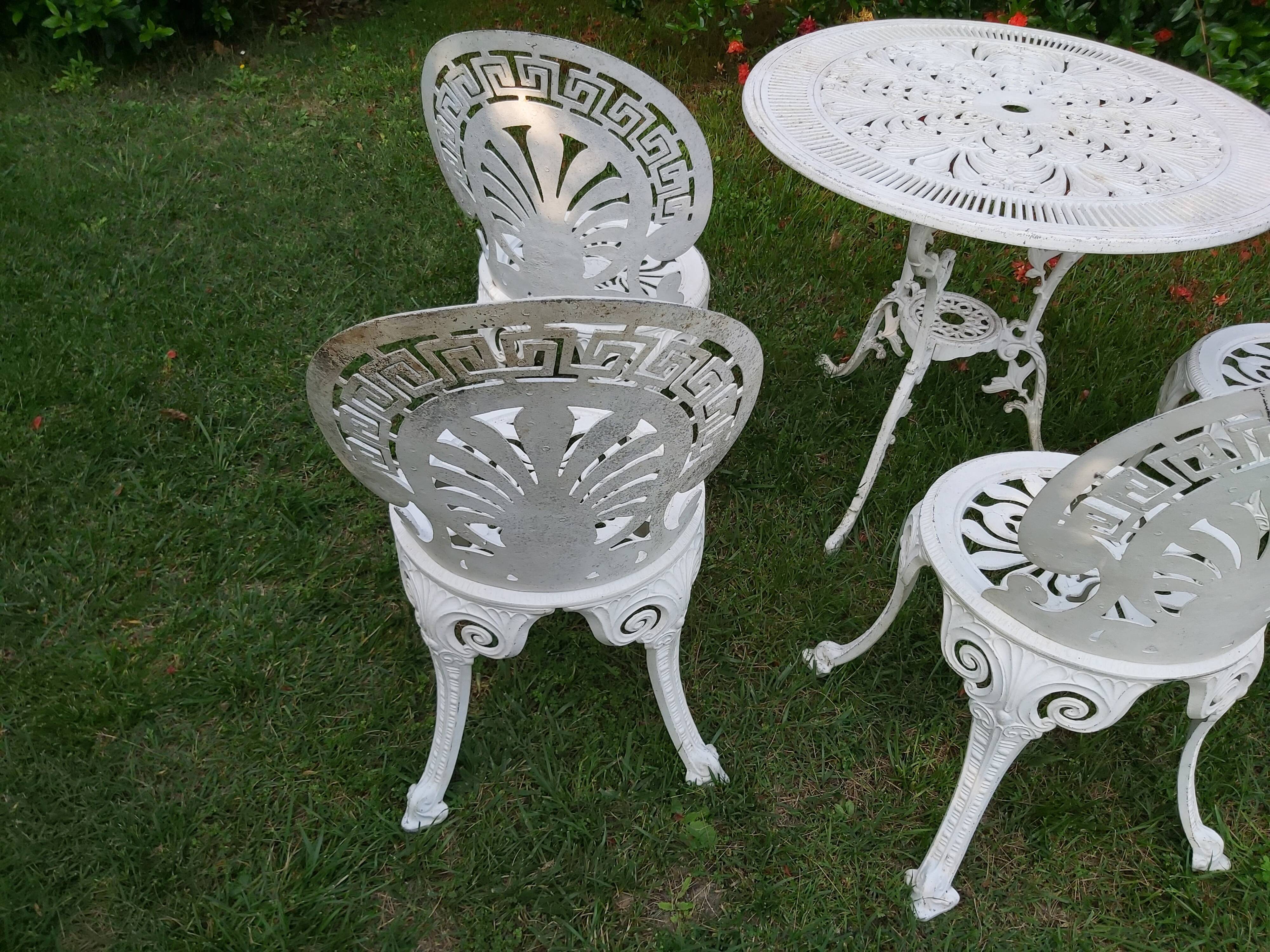 Cast aluminum garden furniture