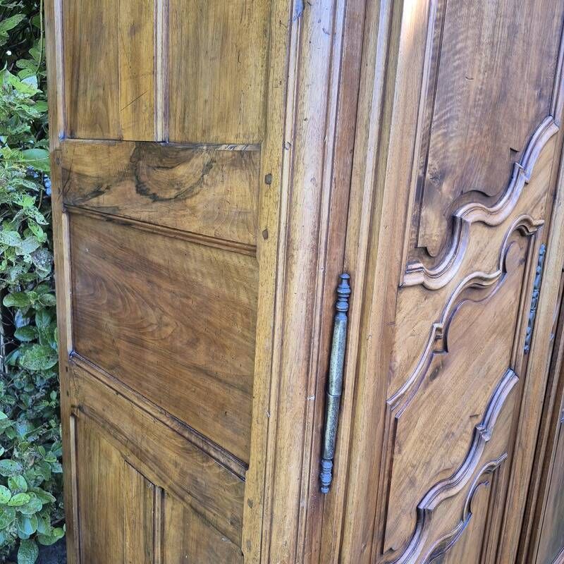 Louis XV wardrobe in blonde walnut from the 19th century, antique.