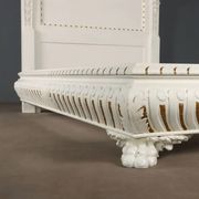 Lit ancien de style néo-Renaissance en peuplier sculpté, XXe siècle