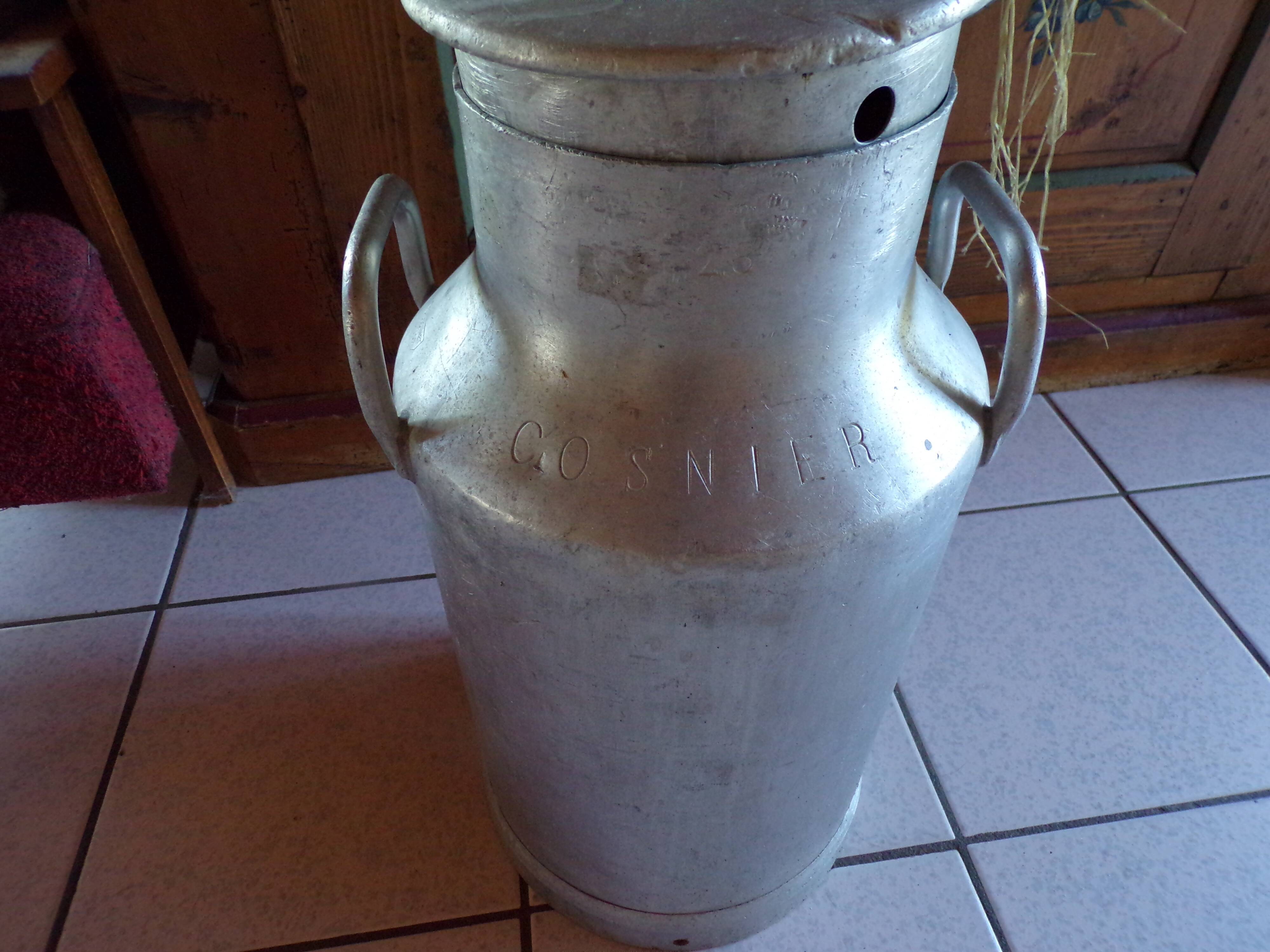 18 L old alluminium milk pot