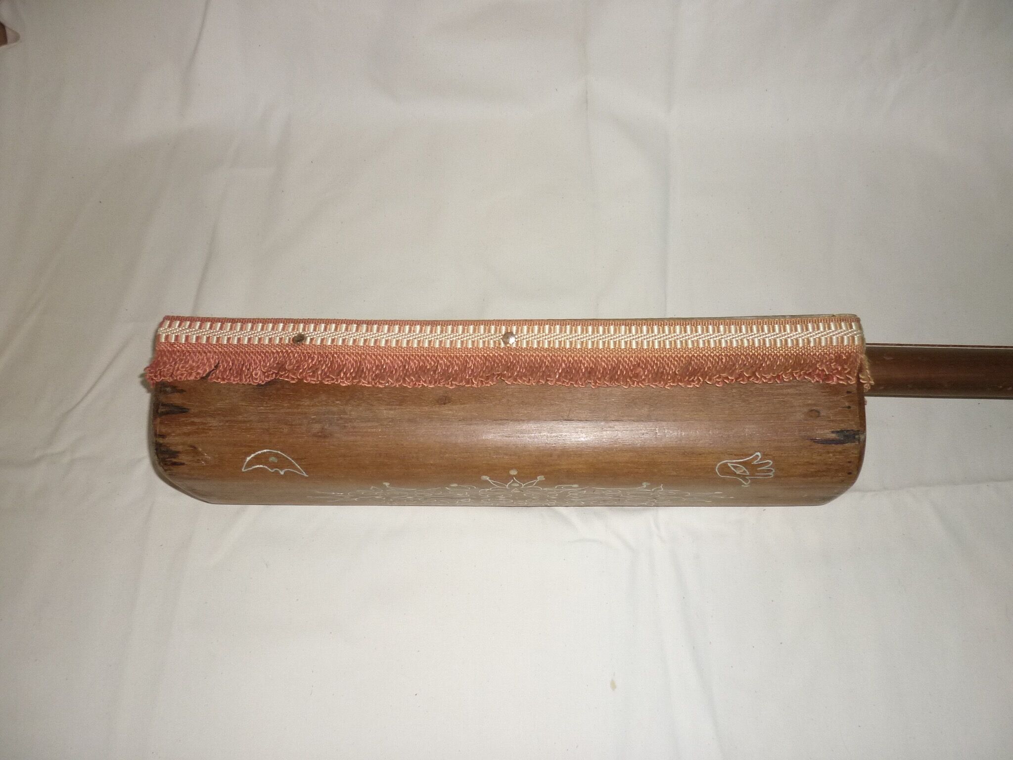 luth d'afrique du nord 3 lettres