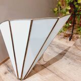 Fan-shaped wall lamp