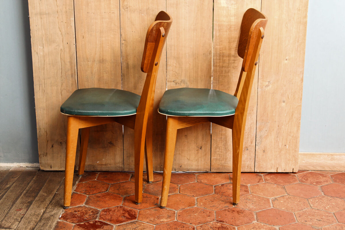 Set of 2 chairs, moleskine and wood