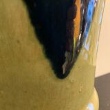 Vase en céramique émaillée évasé bleu, jaune vert