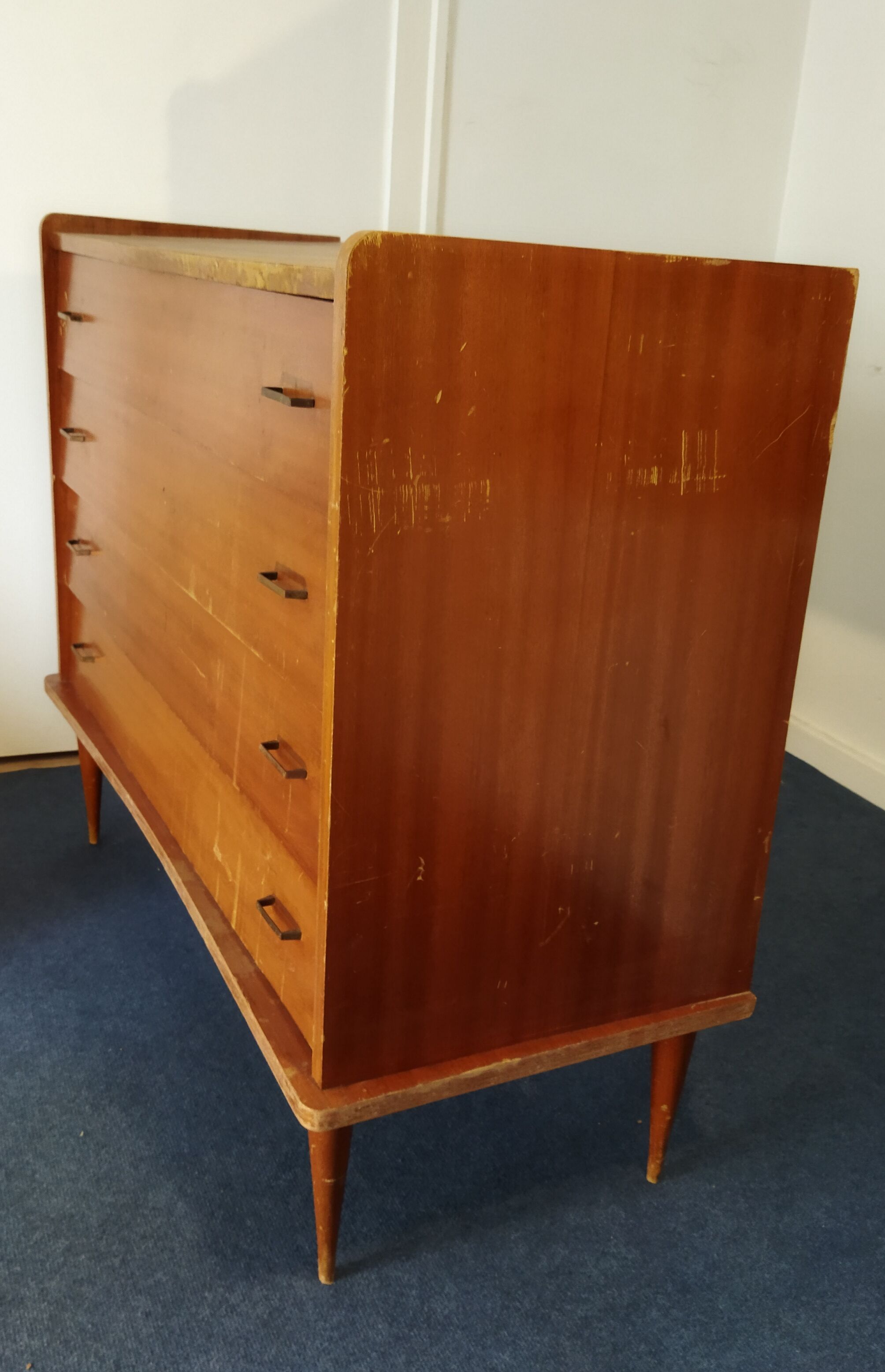 Vintage dresser
