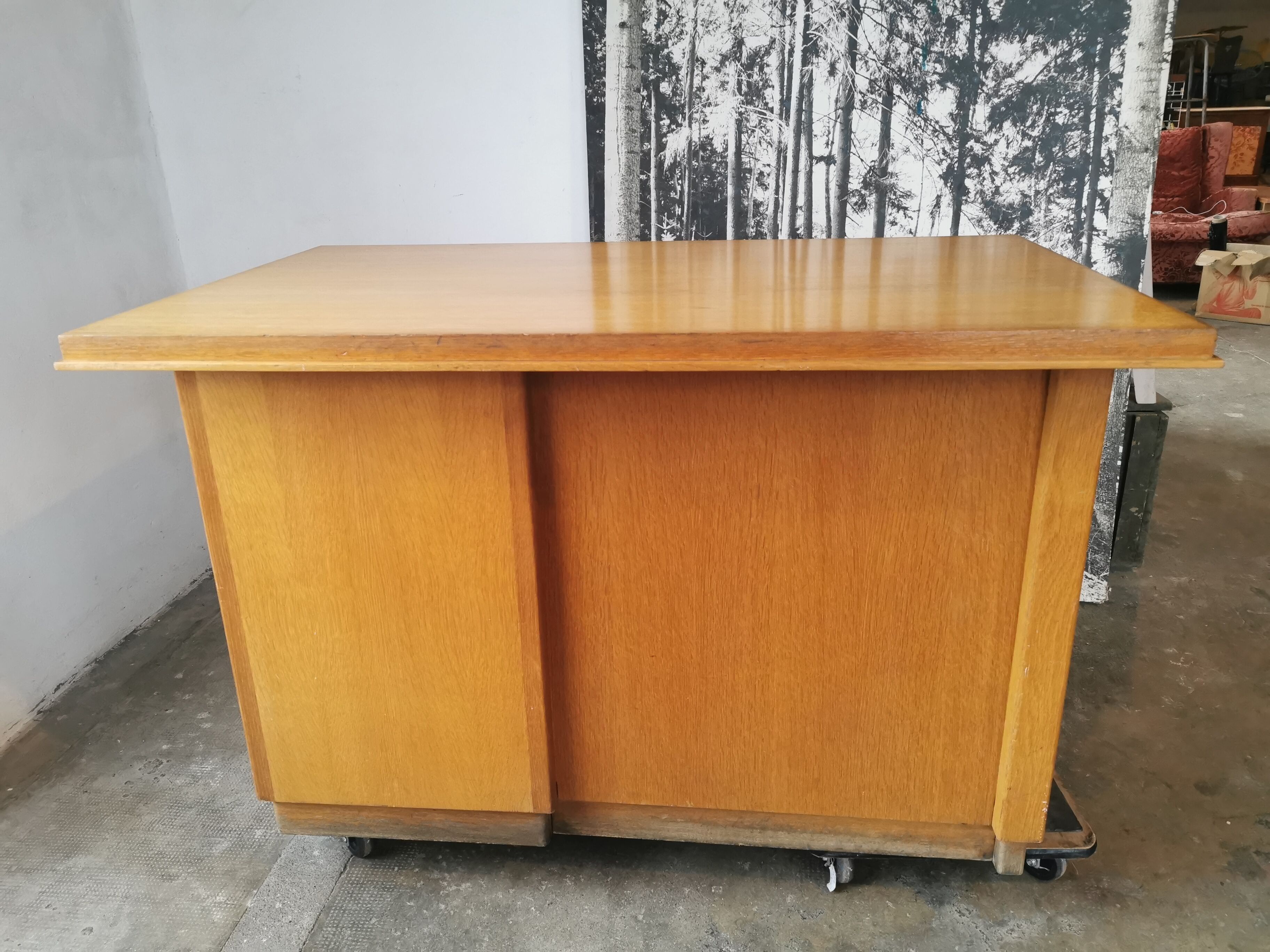 Bureau vintage des années 60