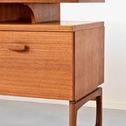 Bureau flottant en teck G Plan vintage. Livraison. Moderne / milieu du siècle.
