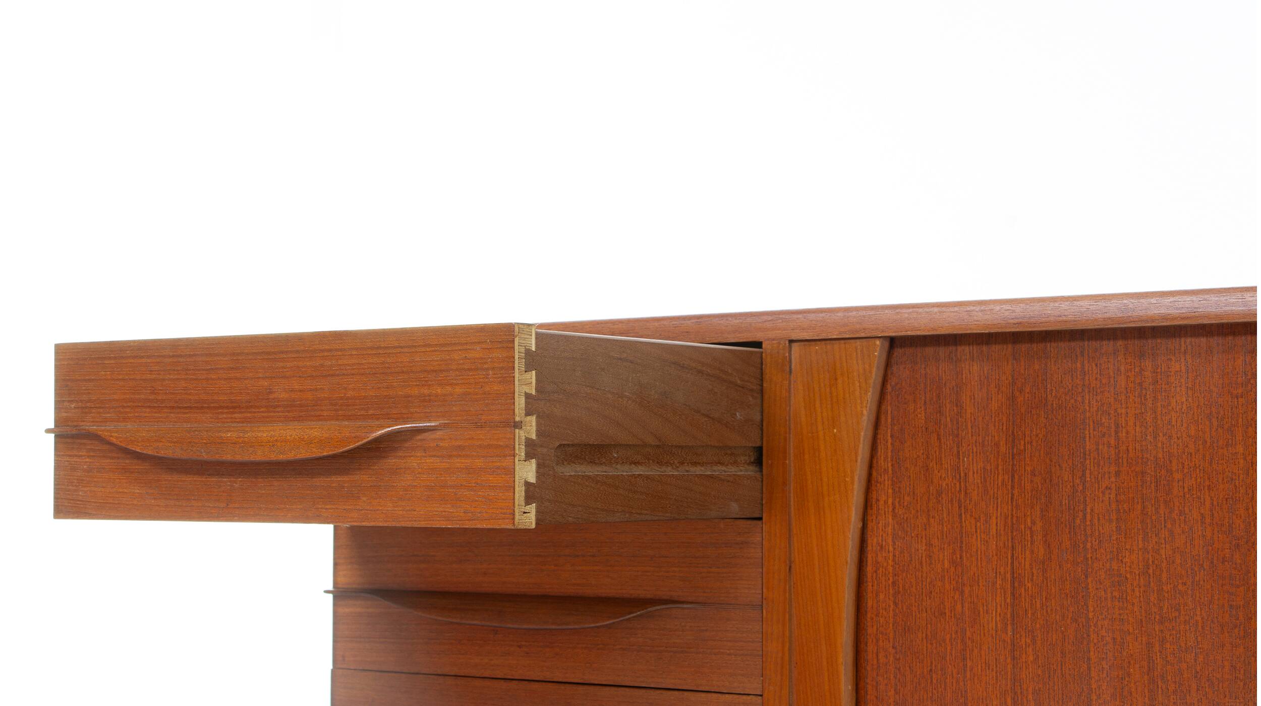 Enfilade U15 Johannes Andersen for Uldum Mobelfabrik