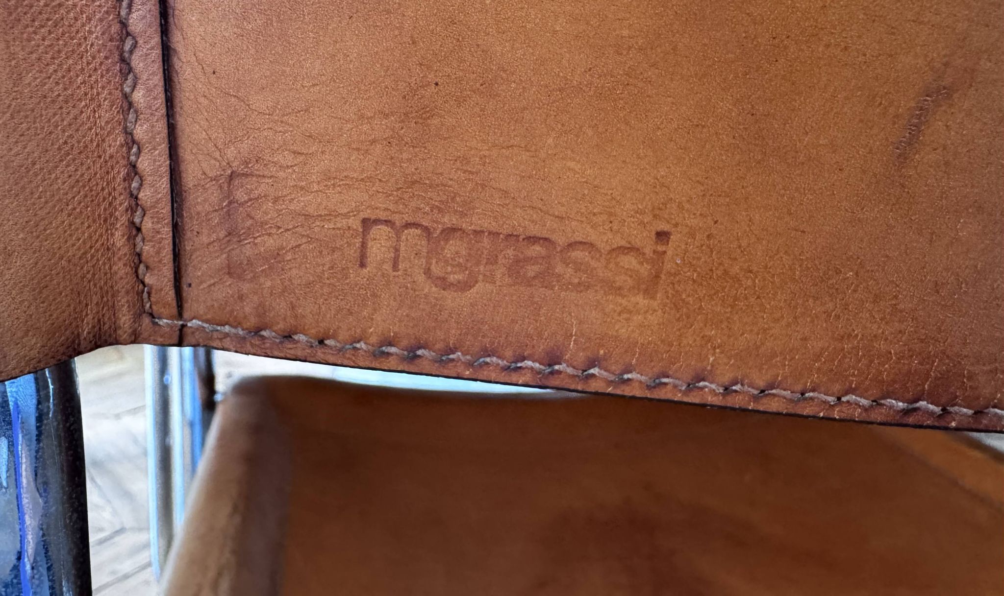 4 fauteuils cantilever Matteo Grassi en cuir cognac