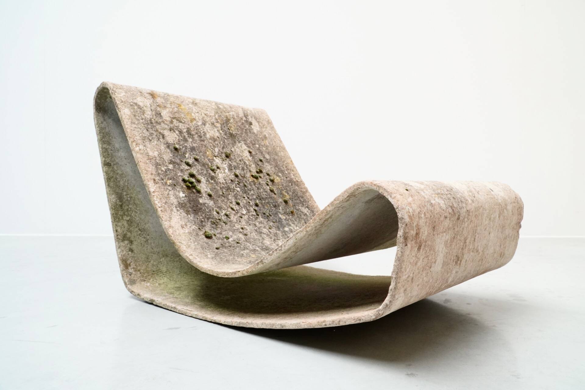Willy Guhl, Eternit Patinated Loop Chair