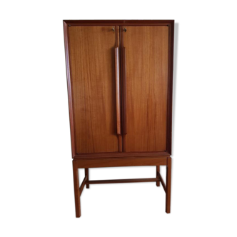 Furniture bar