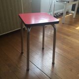 Tabouret formica rouge
