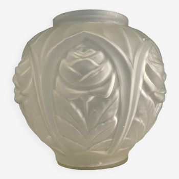 Vase boule Art Déco aux roses
