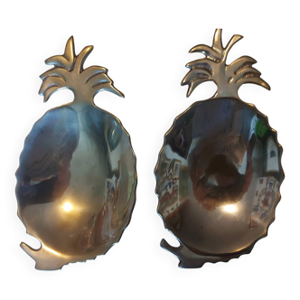 2 pineapple-shaped silver-plated metal bowls