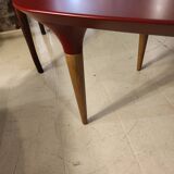 Tripod table