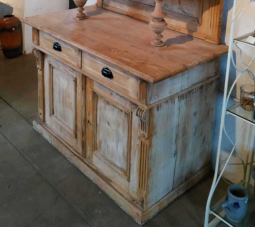 Patinated buffet (pastry furniture)