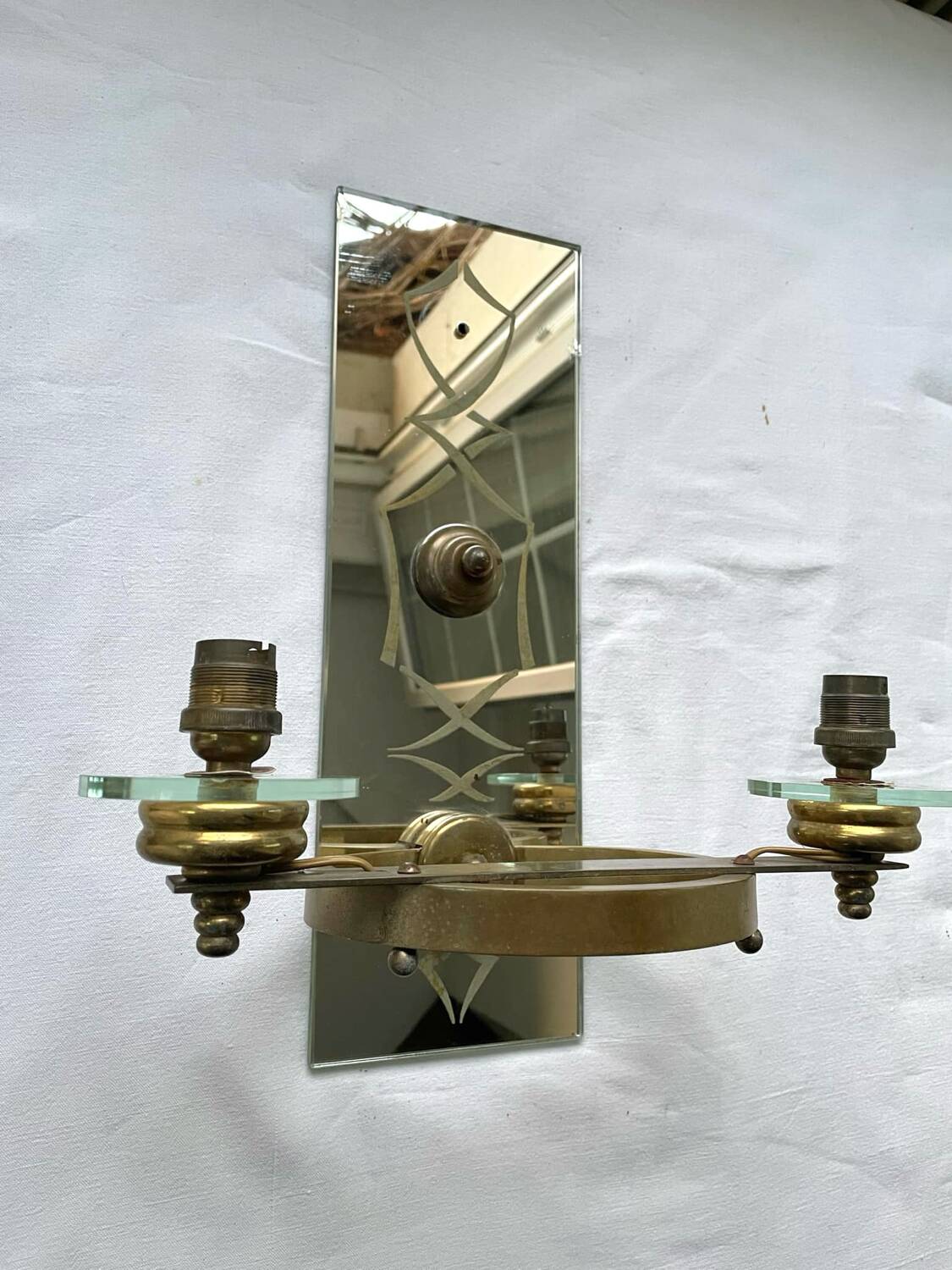Pair of Italian art deco wall lights in mirror and brass, vintage, 1930s