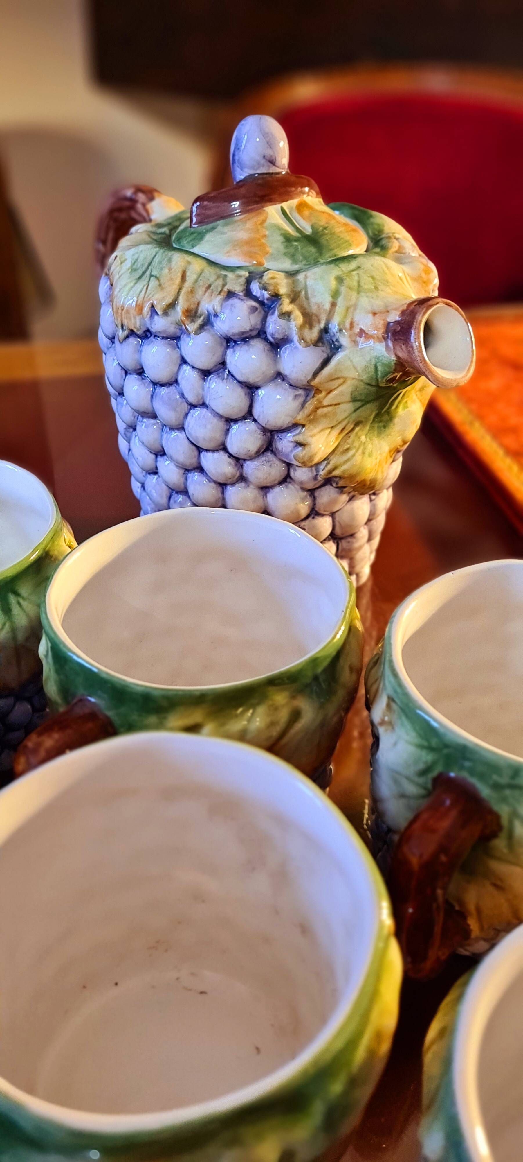 Set in Portuguese slip