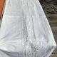 Drap 1 place brodé JC et dentelle crochetée