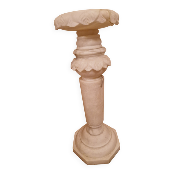 Sellette en albâtre espagnol sculpté Piédestal décoratif XXe siècle 66 cm