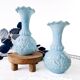 Paire de vases en opaline de foire bleue Vallérysthal Portieux à décor de roses