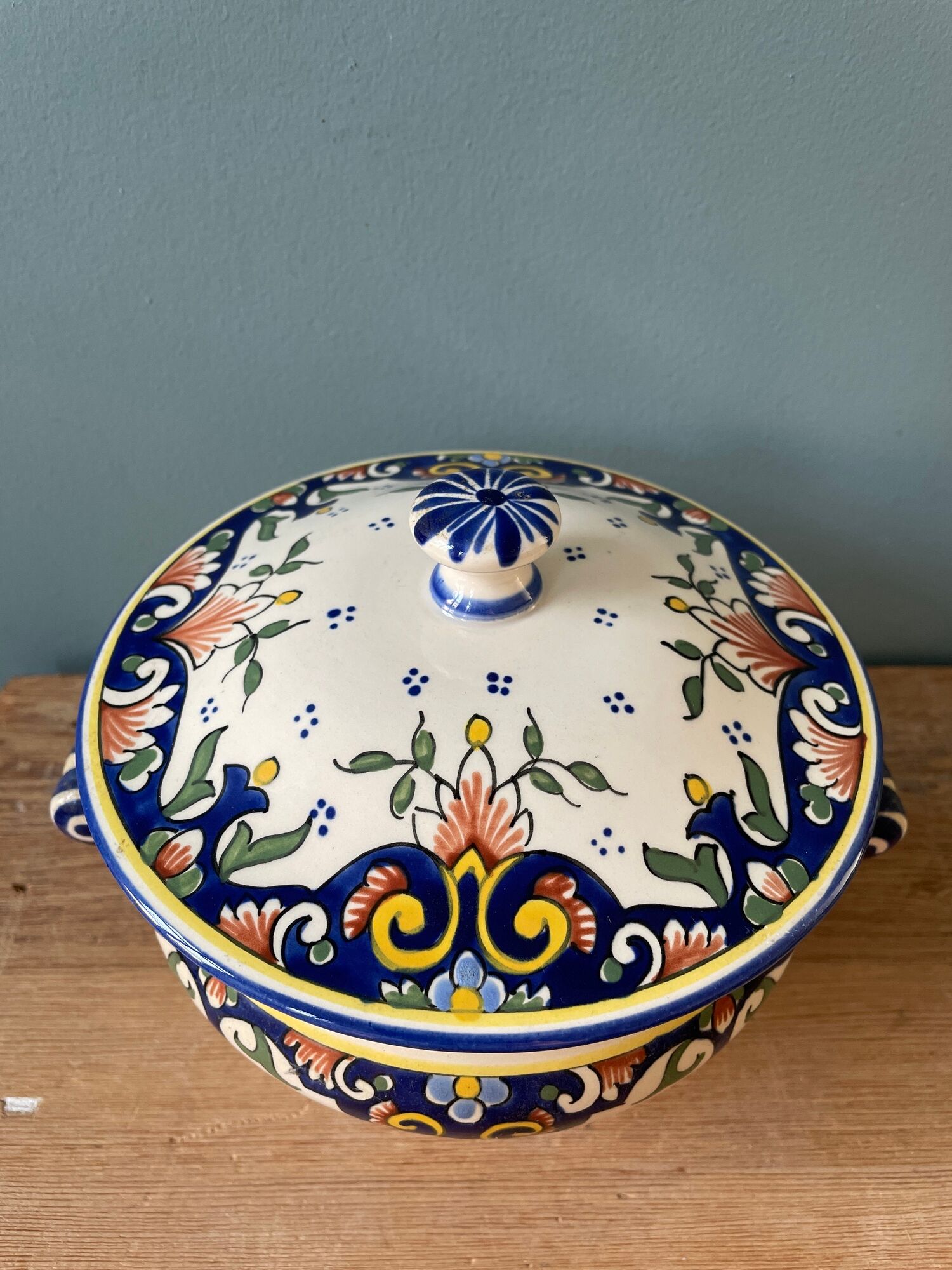 Soup pot in earthenware Vieux Rouen handmade
