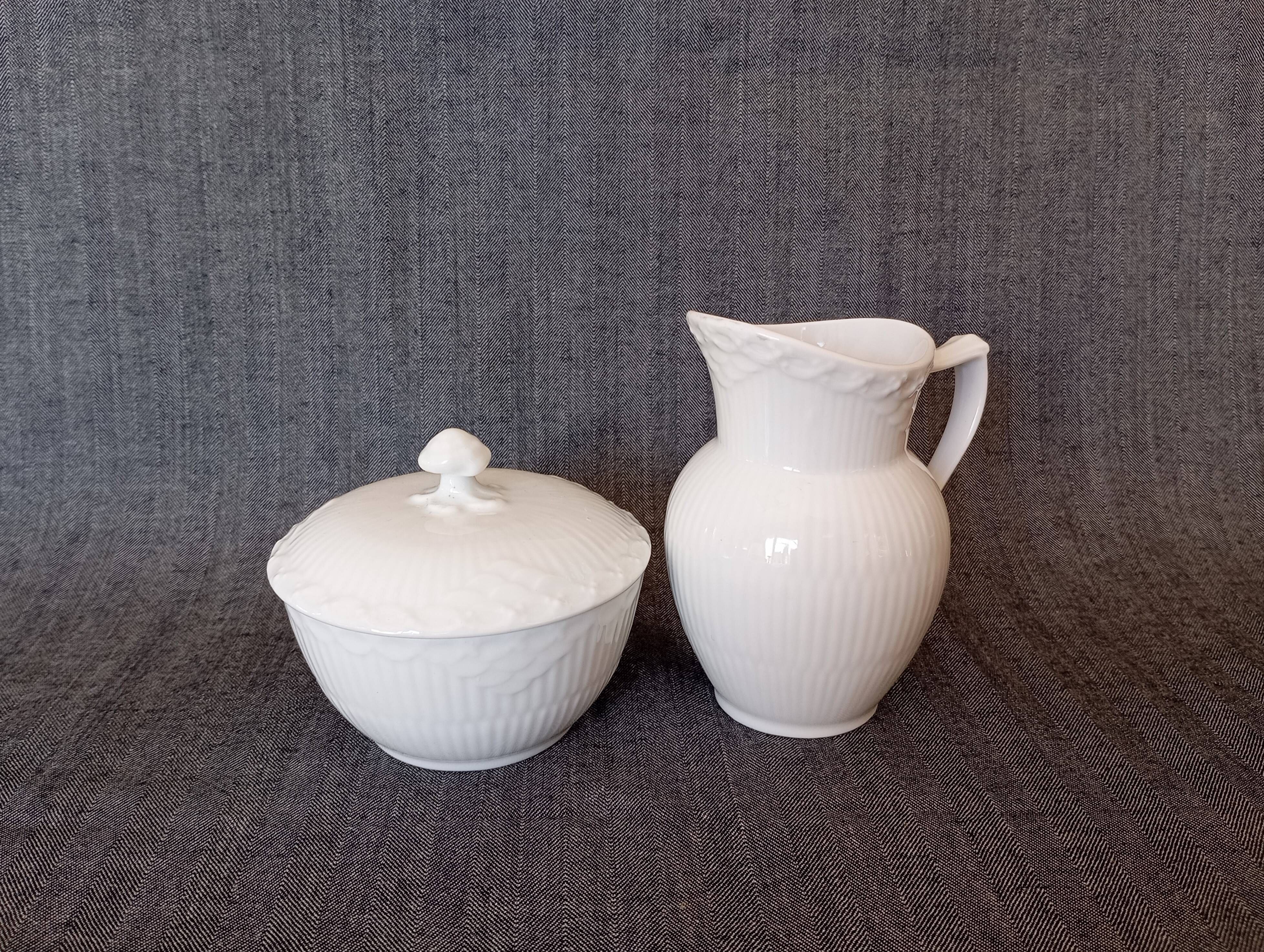 Covered sugar bowl and cream jug Royal Copenhagen 'White Fluted Half Lace'