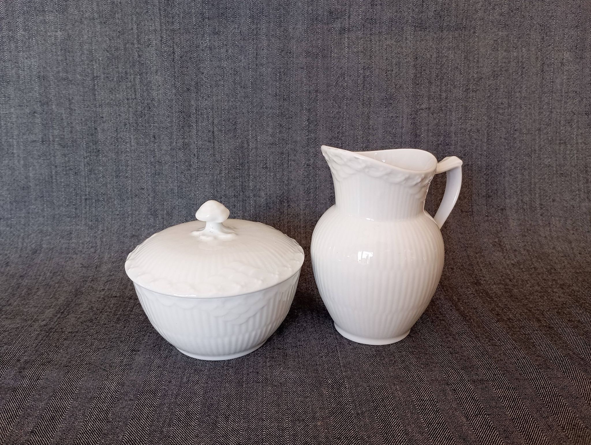 Sucrier couvert et crémier Royal Copenhagen 'White Fluted Half Lace'