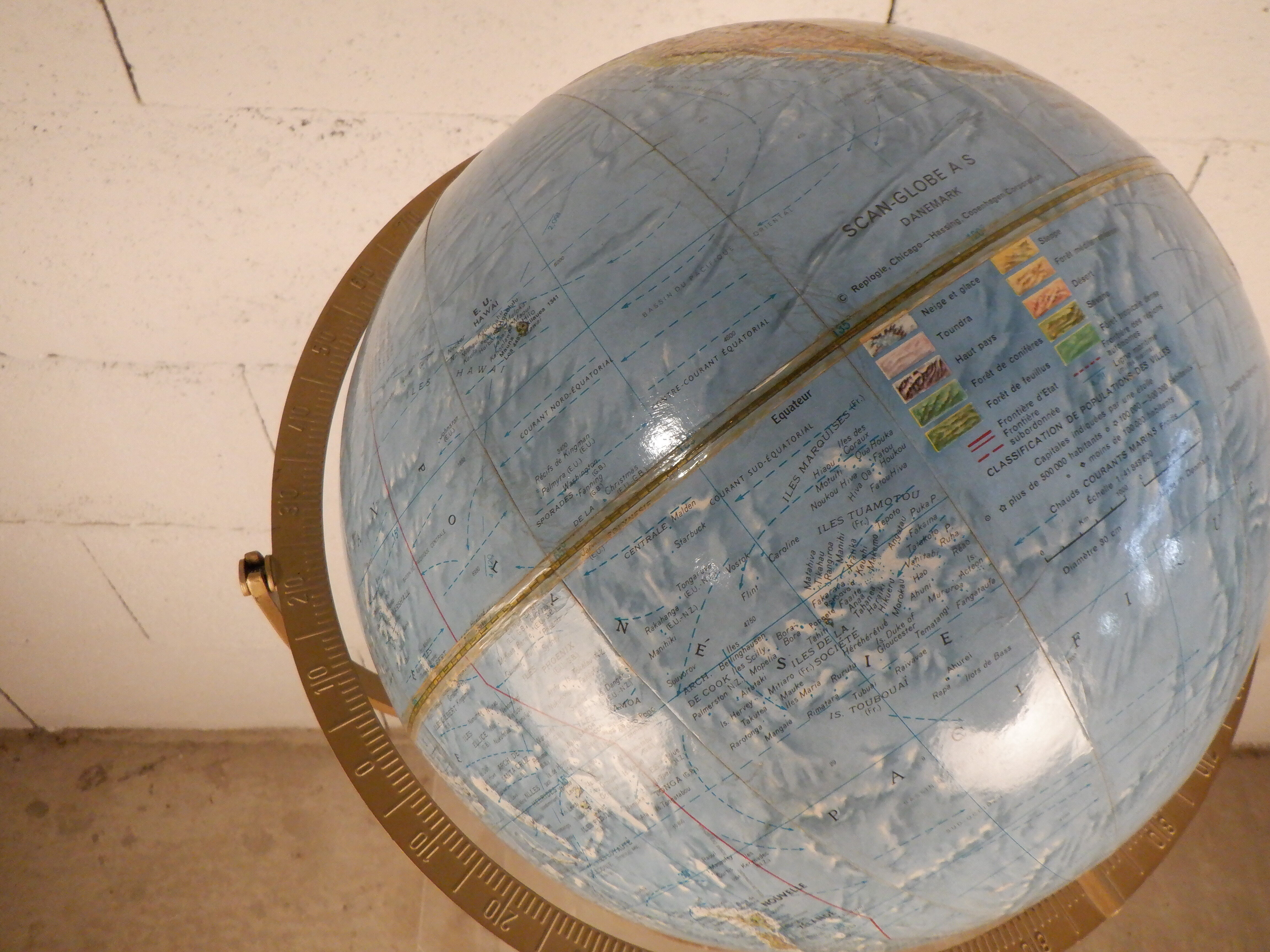 Globe Scan Globe 1970