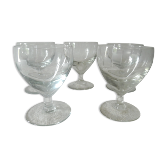 Verres anciens en cristal ciselés